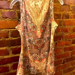 Sleeveless ladies blouse